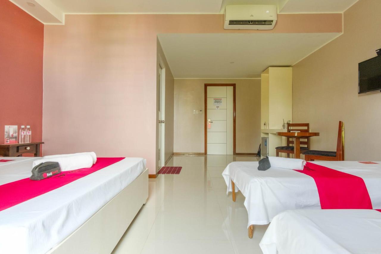 Reddoorz Plus @ West Nautical Road Puerto Galera Exterior foto